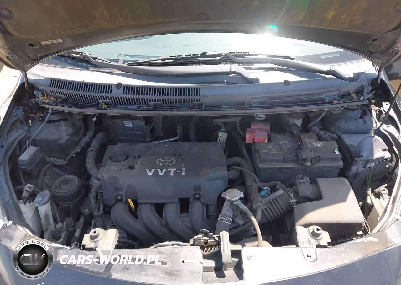2010 Toyota Yaris VIN:JTDBT4K35A1358589 - 10