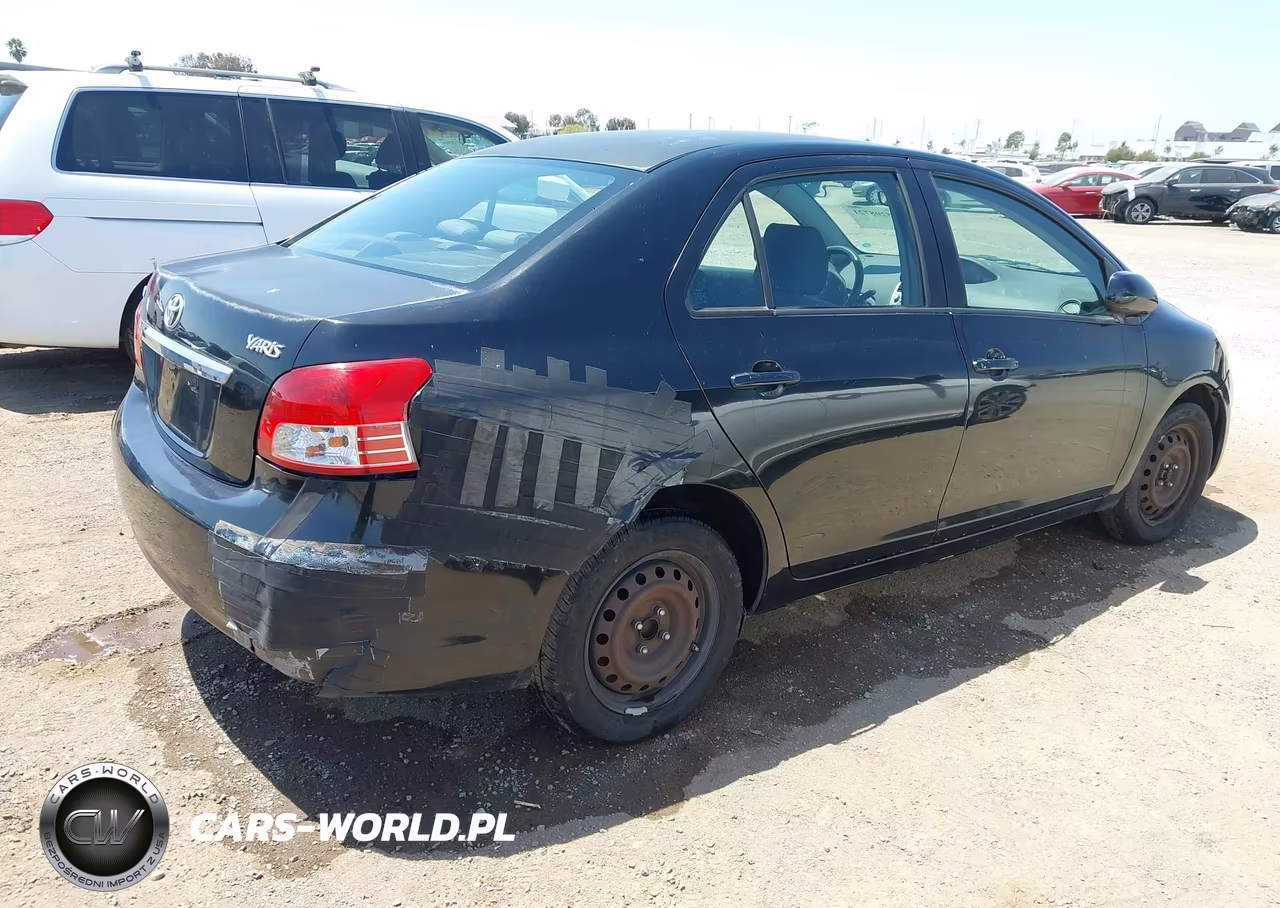 2010 Toyota Yaris VIN:JTDBT4K35A1358589 - 4