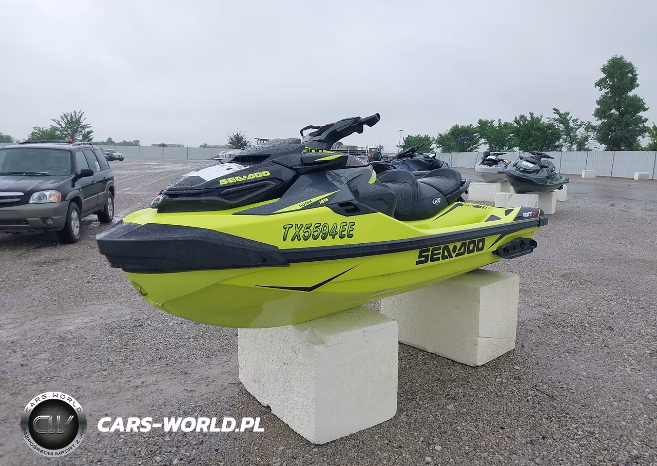 2018 Seadoo Bombardier VIN:00000YDV11887C818 - 2