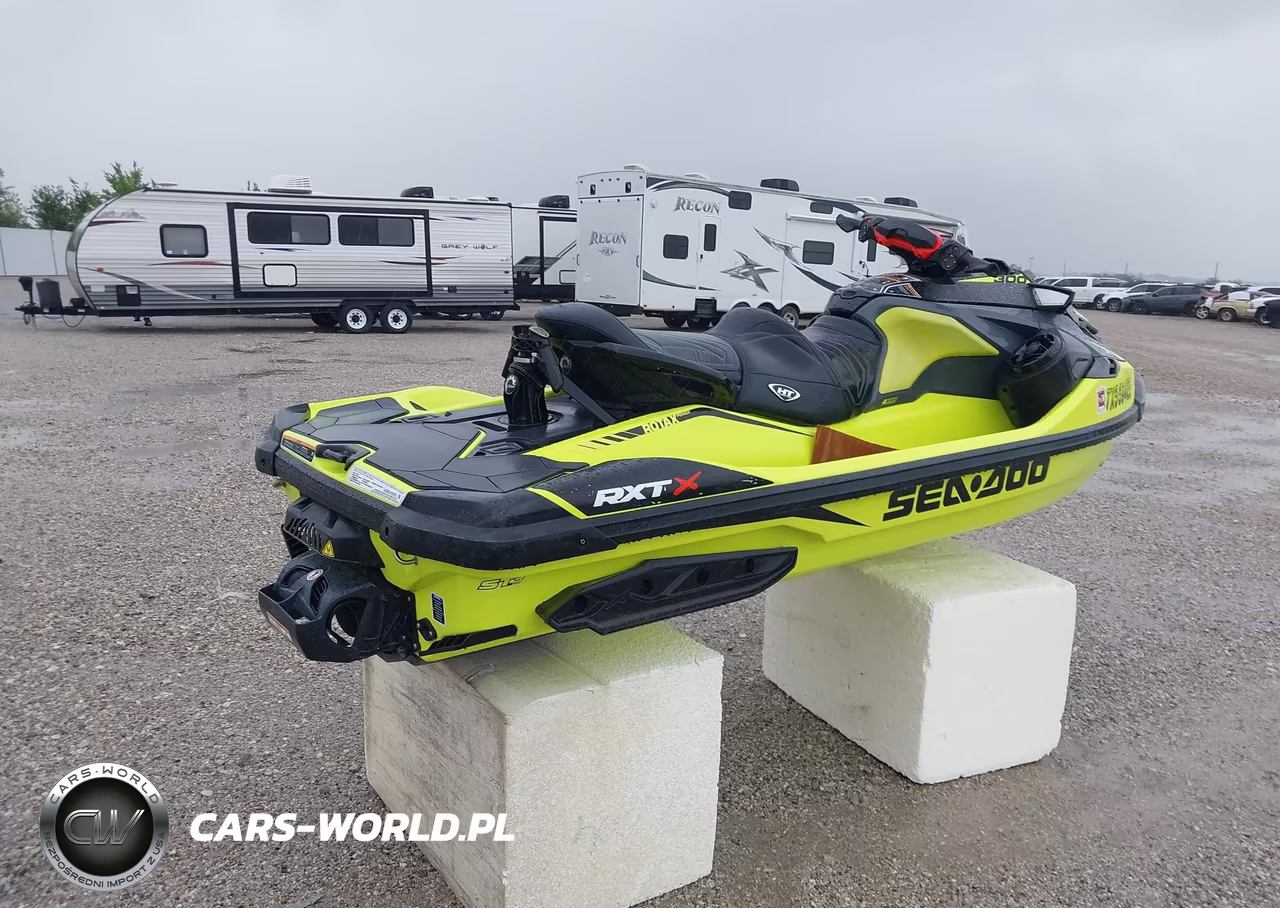 2018 Seadoo Bombardier VIN:00000YDV11887C818 - 4
