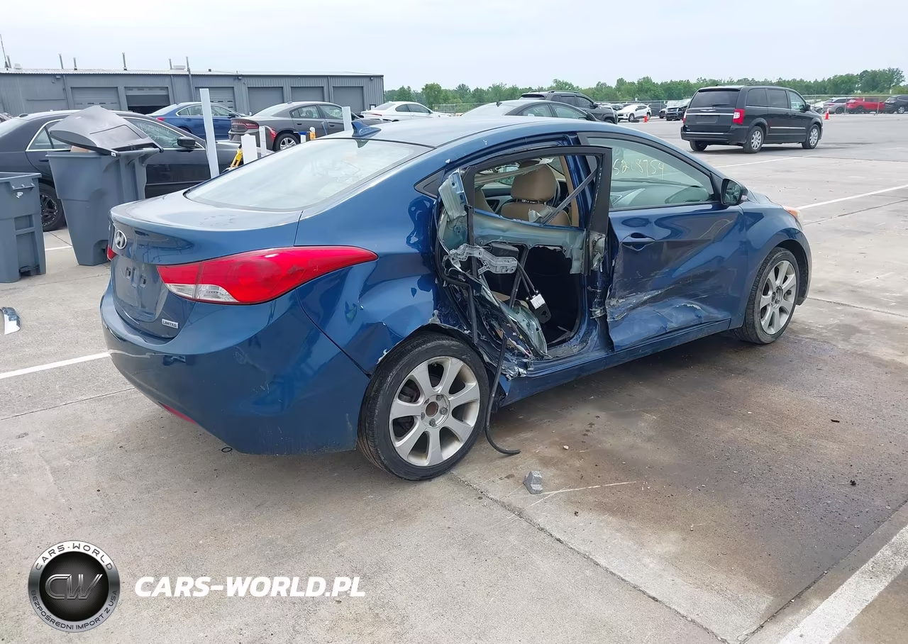 2013 Hyundai Elantra Limited VIN:KMHDH4AE2DU975296 - 4