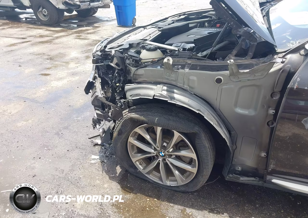 2019 BMW X4 xDrive30I VIN:5UXUJ3C59KLG54344 - 6