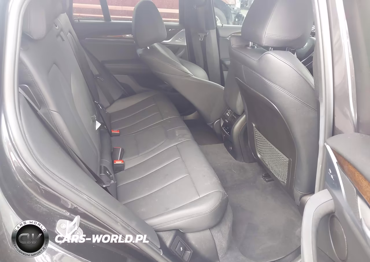 2019 BMW X4 xDrive30I VIN:5UXUJ3C59KLG54344 - 8