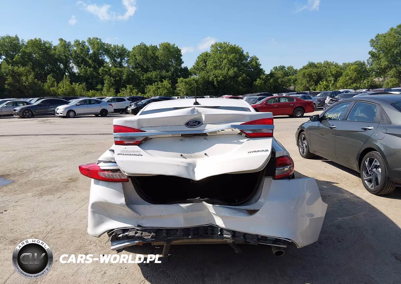 2018 Ford Fusion Hybrid S VIN:3FA6P0UU7JR122607 - 17