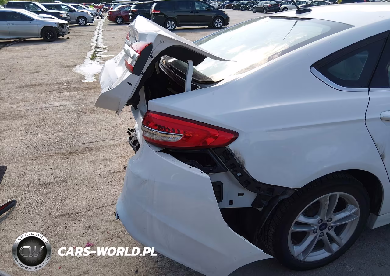 2018 Ford Fusion Hybrid S VIN:3FA6P0UU7JR122607 - 18