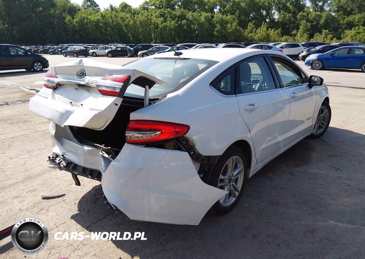 2018 Ford Fusion Hybrid S VIN:3FA6P0UU7JR122607 - 4