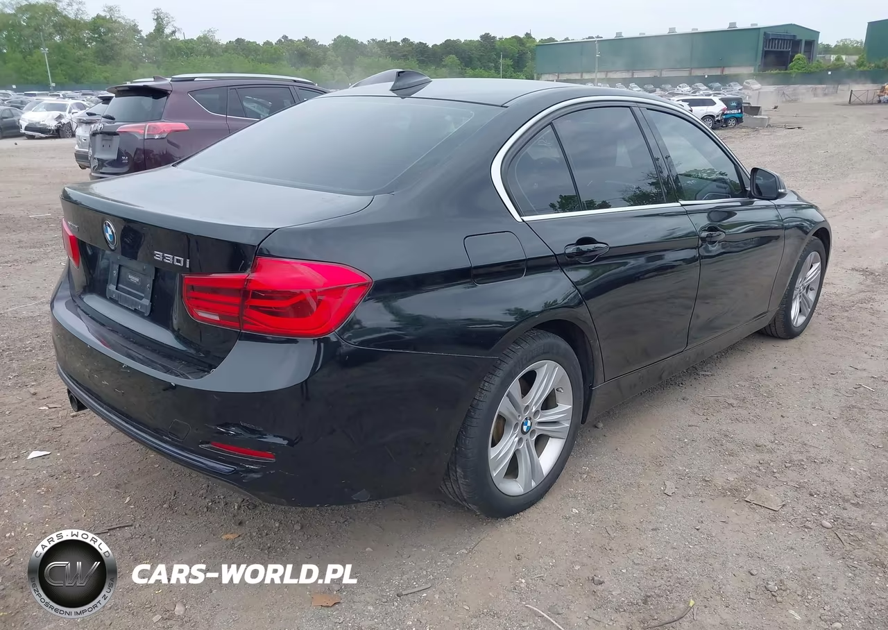 2018 BMW 330I xDrive VIN:WBA8D9C57JEM33626 - 4