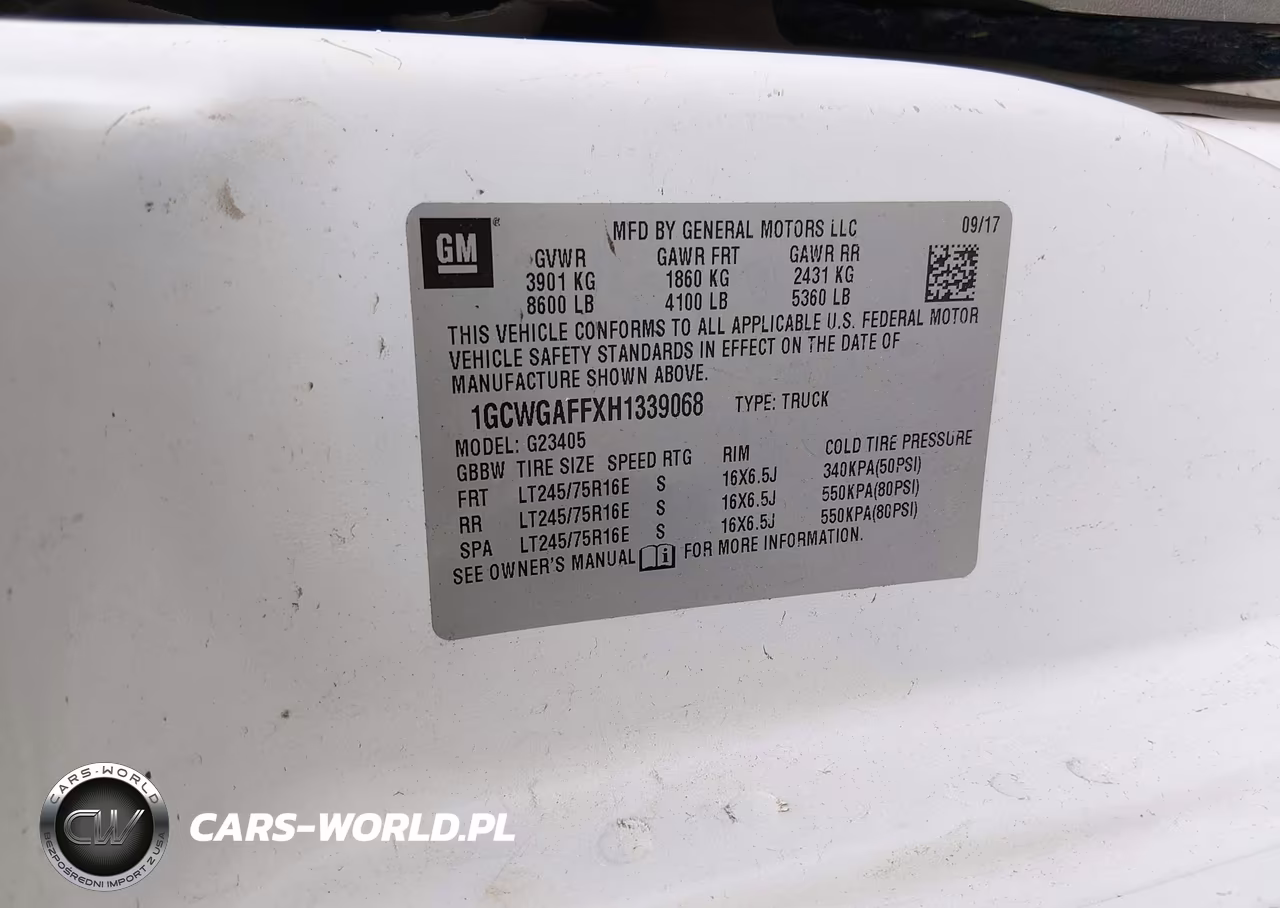 2017 Chevrolet Express 2500 Work Van VIN:1GCWGAFFXH1339068 - 9