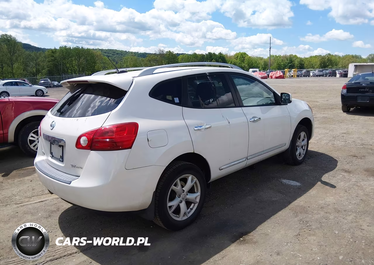 2011 Nissan Rogue Sv VIN:JN8AS5MV2BW268540 - 4