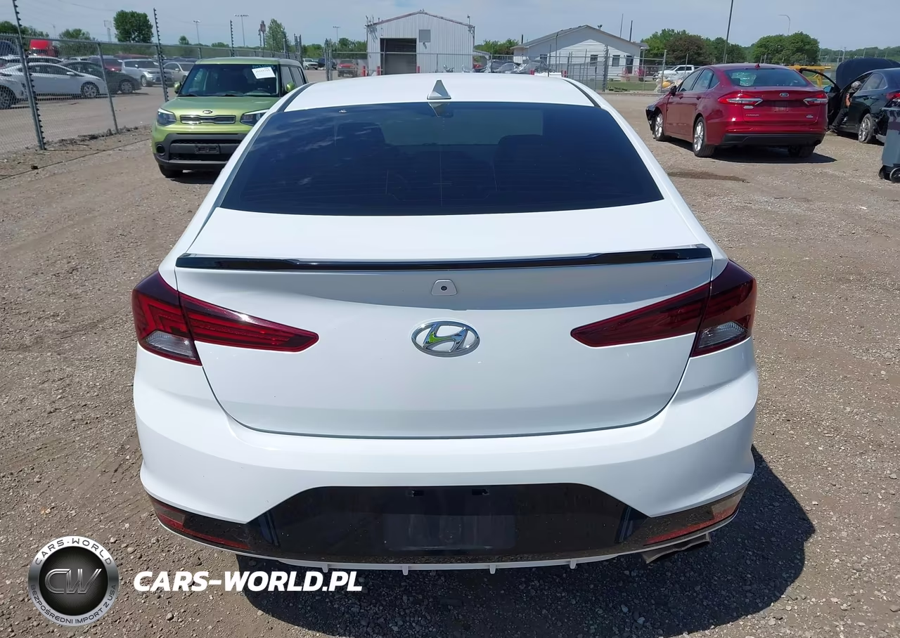 2019 Hyundai Elantra Sport VIN:KMHD04LB4KU811197 - 16