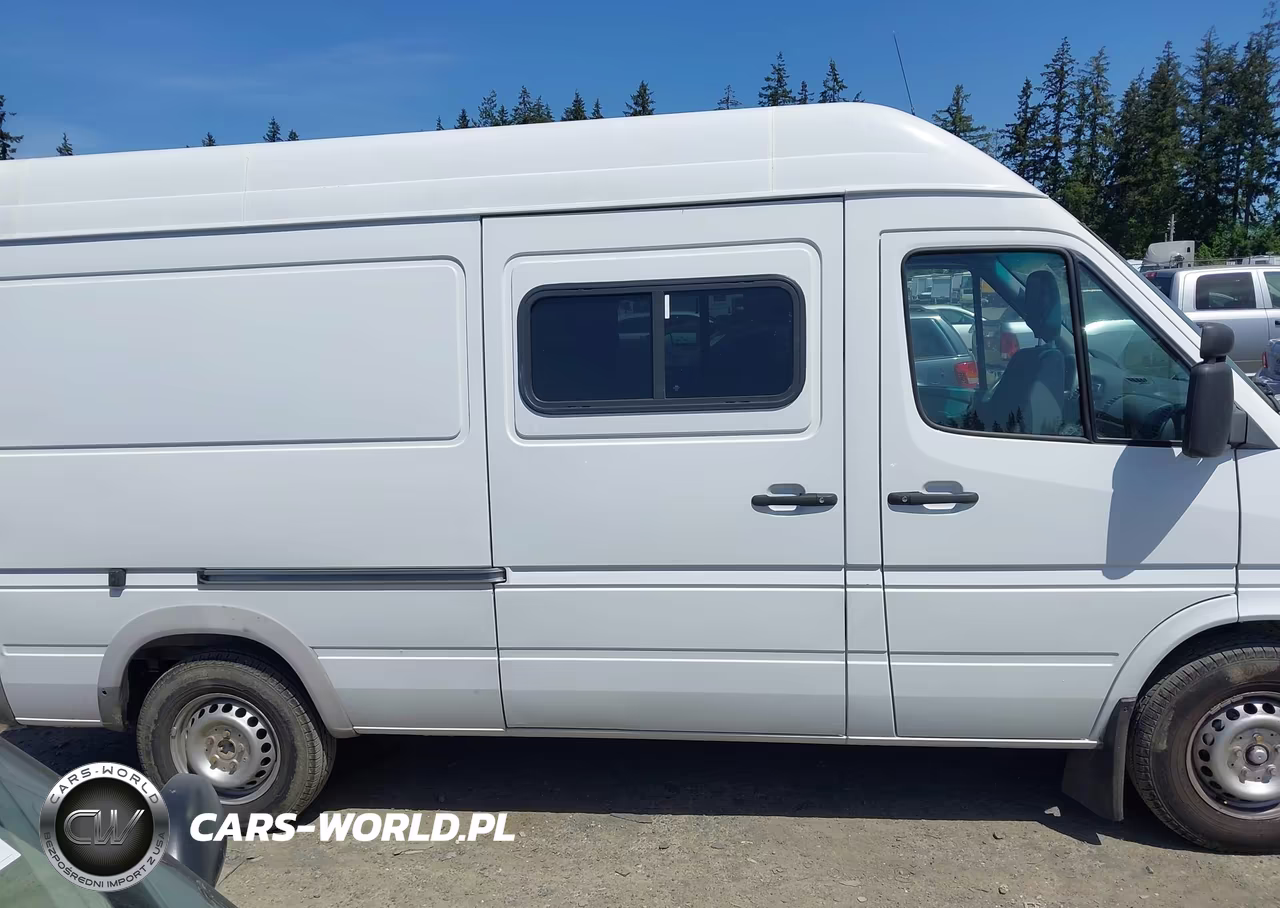 2003 Dodge Sprinter Van 2500 High Ceiling-Super High Ceiling VIN:WD2YD642035466216 - 13