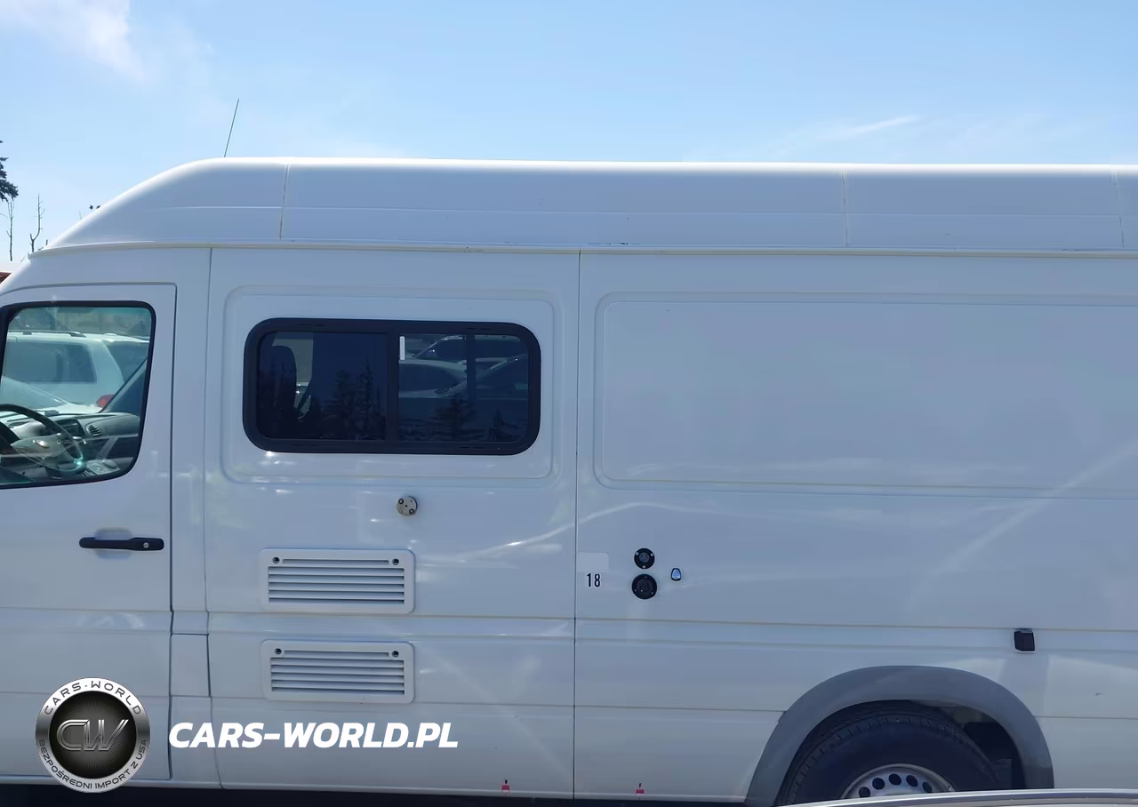 2003 Dodge Sprinter Van 2500 High Ceiling-Super High Ceiling VIN:WD2YD642035466216 - 14