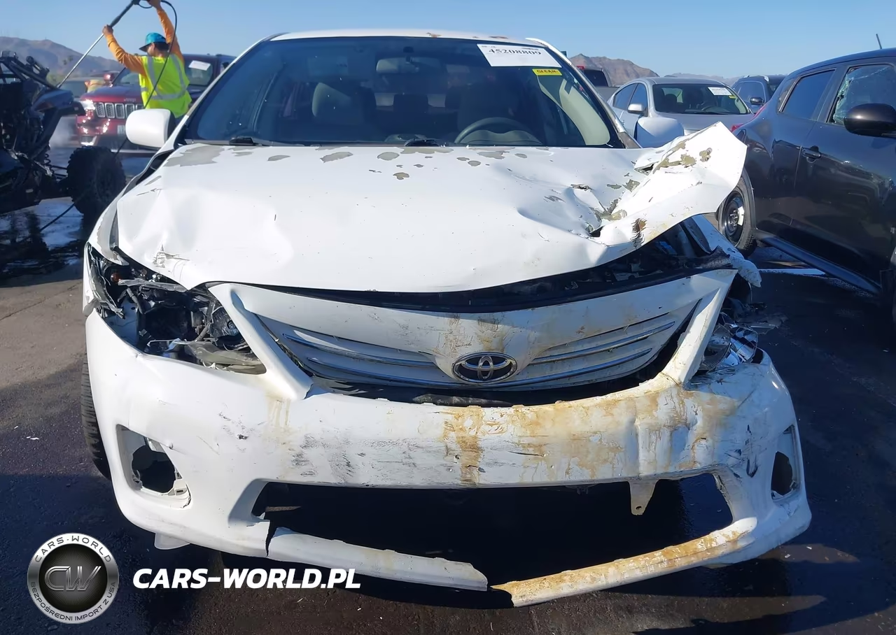 2013 Toyota Corolla Le VIN:5YFBU4EEXDP156261 - 12