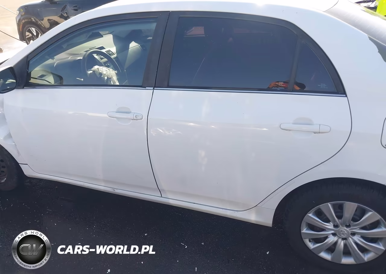 2013 Toyota Corolla Le VIN:5YFBU4EEXDP156261 - 14