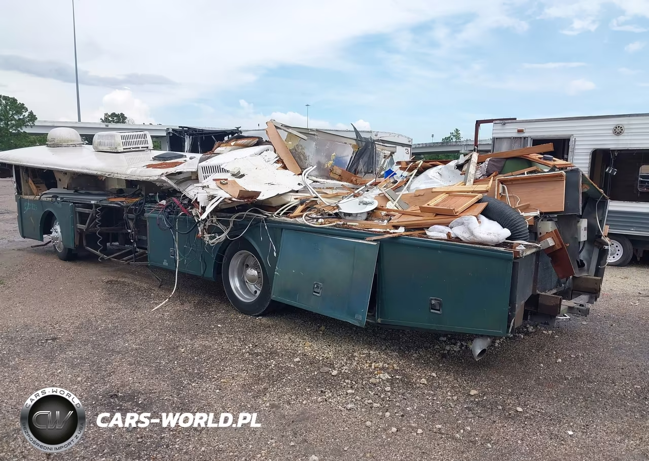 1998 Freightliner Chassis X Line Motor Home VIN:4UZ6XFBC6WC928754 - 3