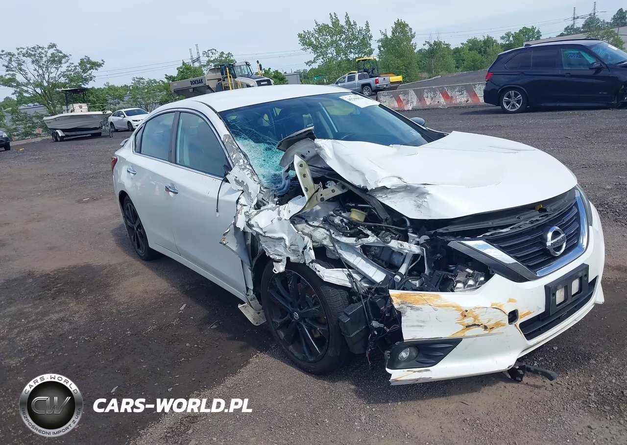 2017 Nissan Altima 2.5 Sr – zdjęcie 1 z 15