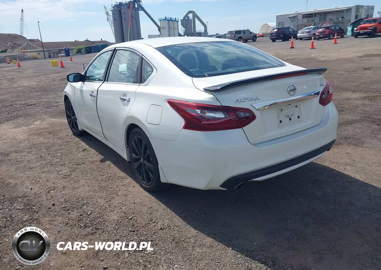 2017 Nissan Altima 2.5 Sr VIN:1N4AL3AP0HC242974 - 3