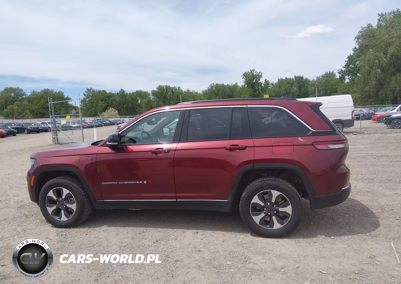 2024 Jeep Grand Cherokee 4Xe VIN:1C4RJYB62R8566860 - 14