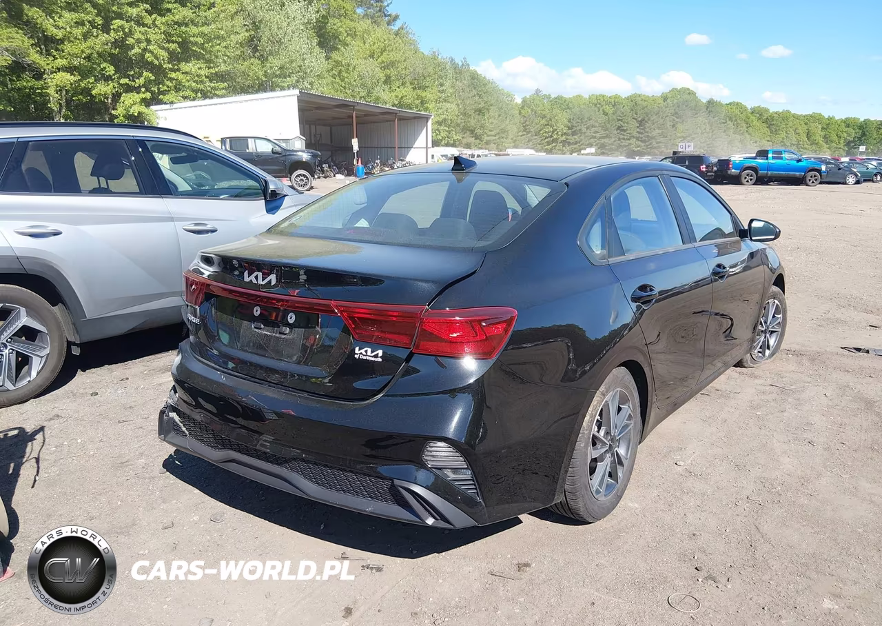 2022 Kia Forte Lxs VIN:3KPF24AD3NE448275 - 4