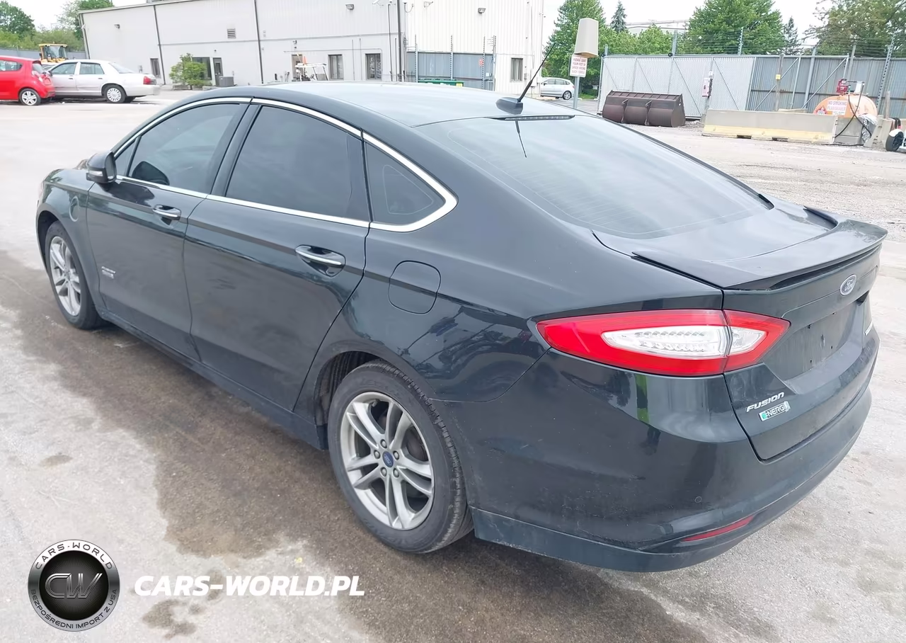 2015 Ford Fusion Energi Titanium VIN:3FA6P0SU1FR147531 - 3