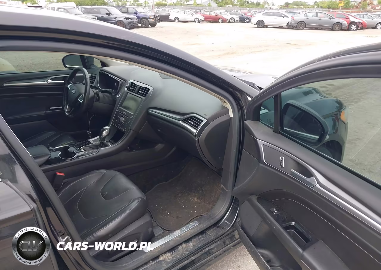 2015 Ford Fusion Energi Titanium VIN:3FA6P0SU1FR147531 - 5