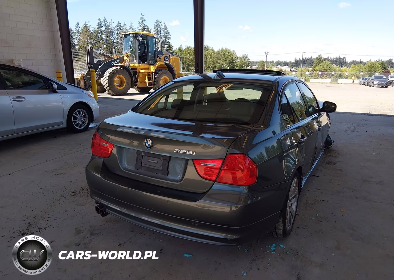 2011 BMW 328I VIN:WBAPH5C59BA442006 - 4