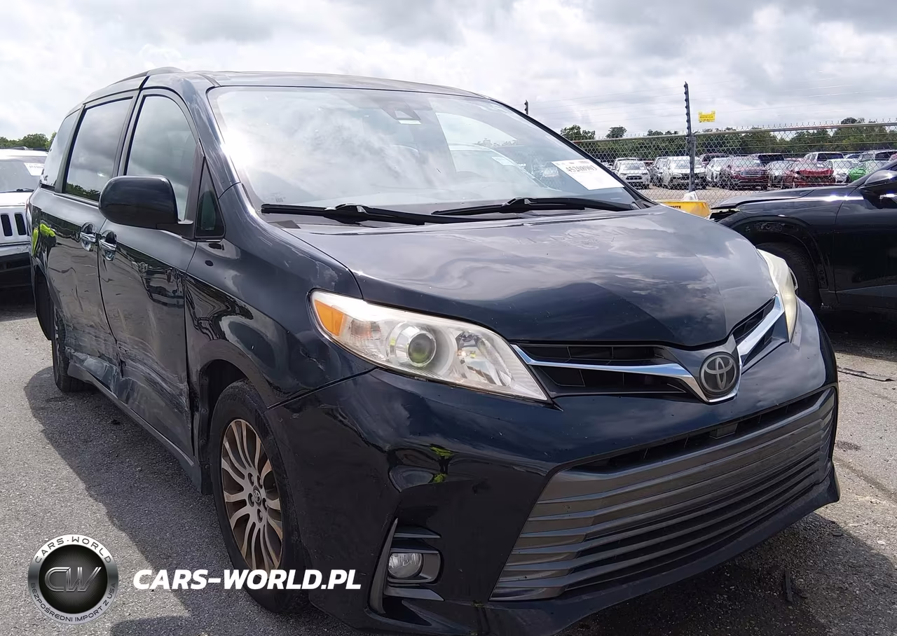 2018 Toyota Sienna Xle 8 Passenger