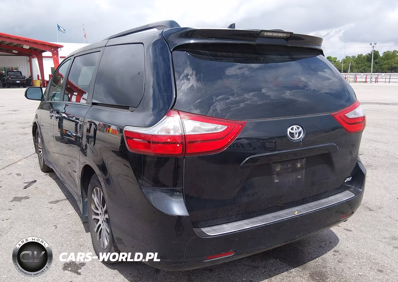 2018 Toyota Sienna Xle 8 Passenger VIN:5TDYZ3DC9JS908976 - 3