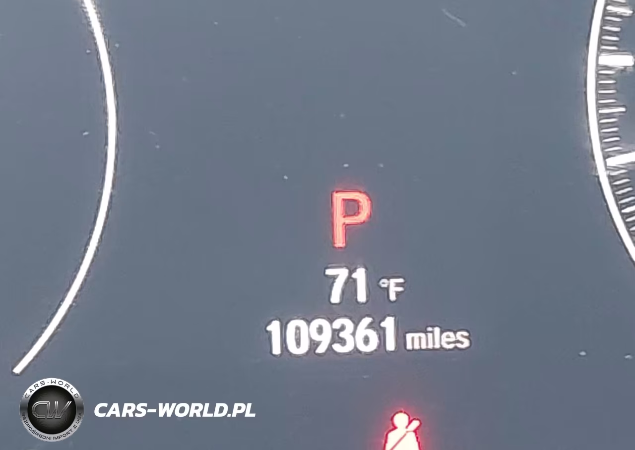 2018 Honda Accord Sport VIN:1HGCV1F30JA119315 - 16