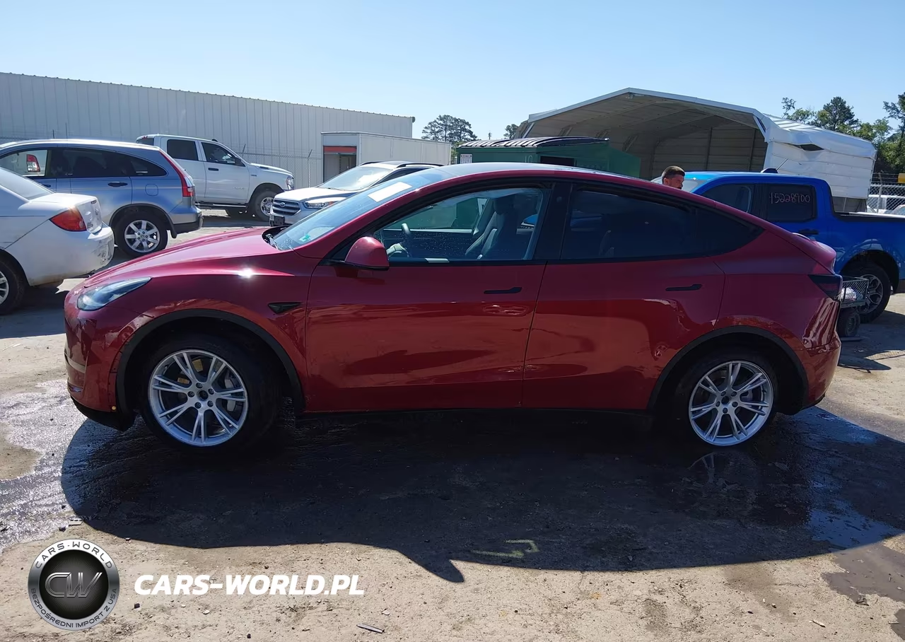 2023 Tesla Model Y VIN:7SAYGDEE9PF613033 - 14