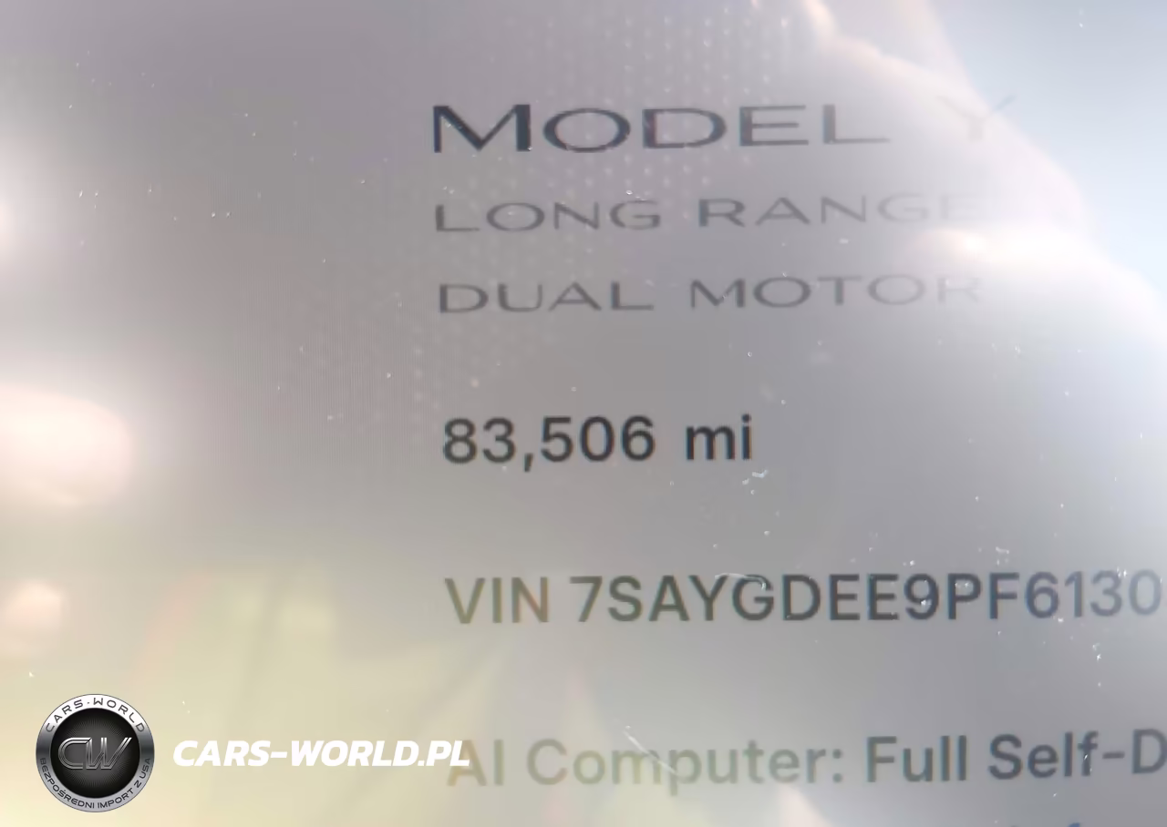 2023 Tesla Model Y VIN:7SAYGDEE9PF613033 - 15