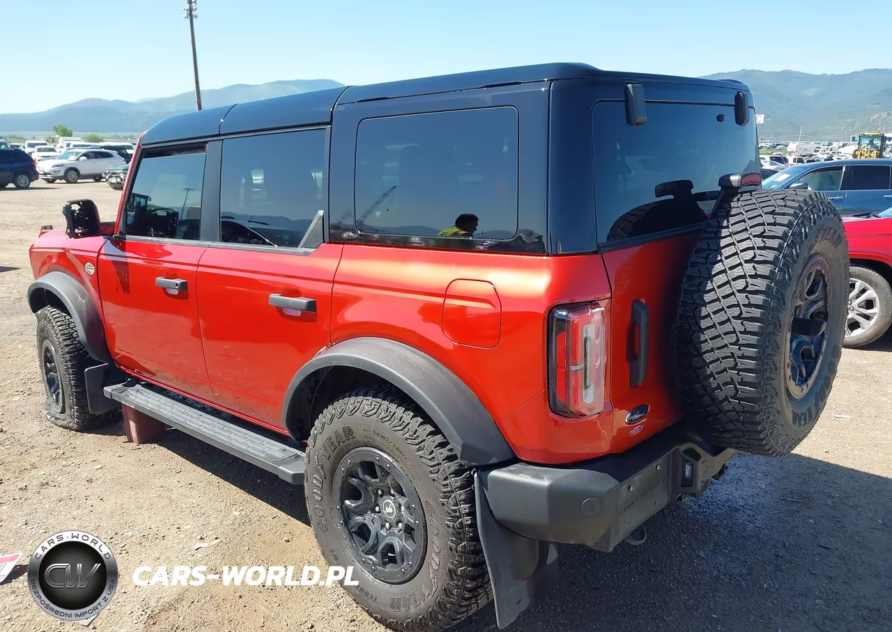 2024 Ford Bronco Wildtrak VIN:1FMEE2BP3RLA88739 - 3