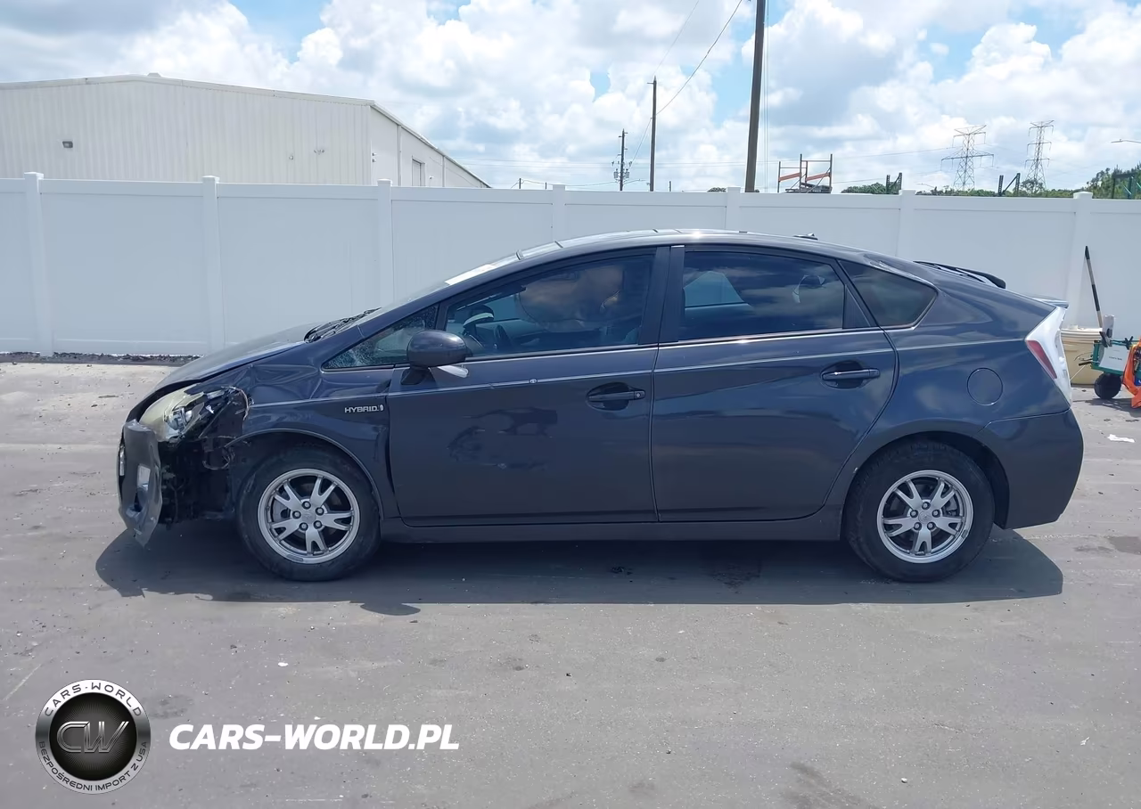 2011 Toyota Prius Four VIN:JTDKN3DU3B5340709 - 15