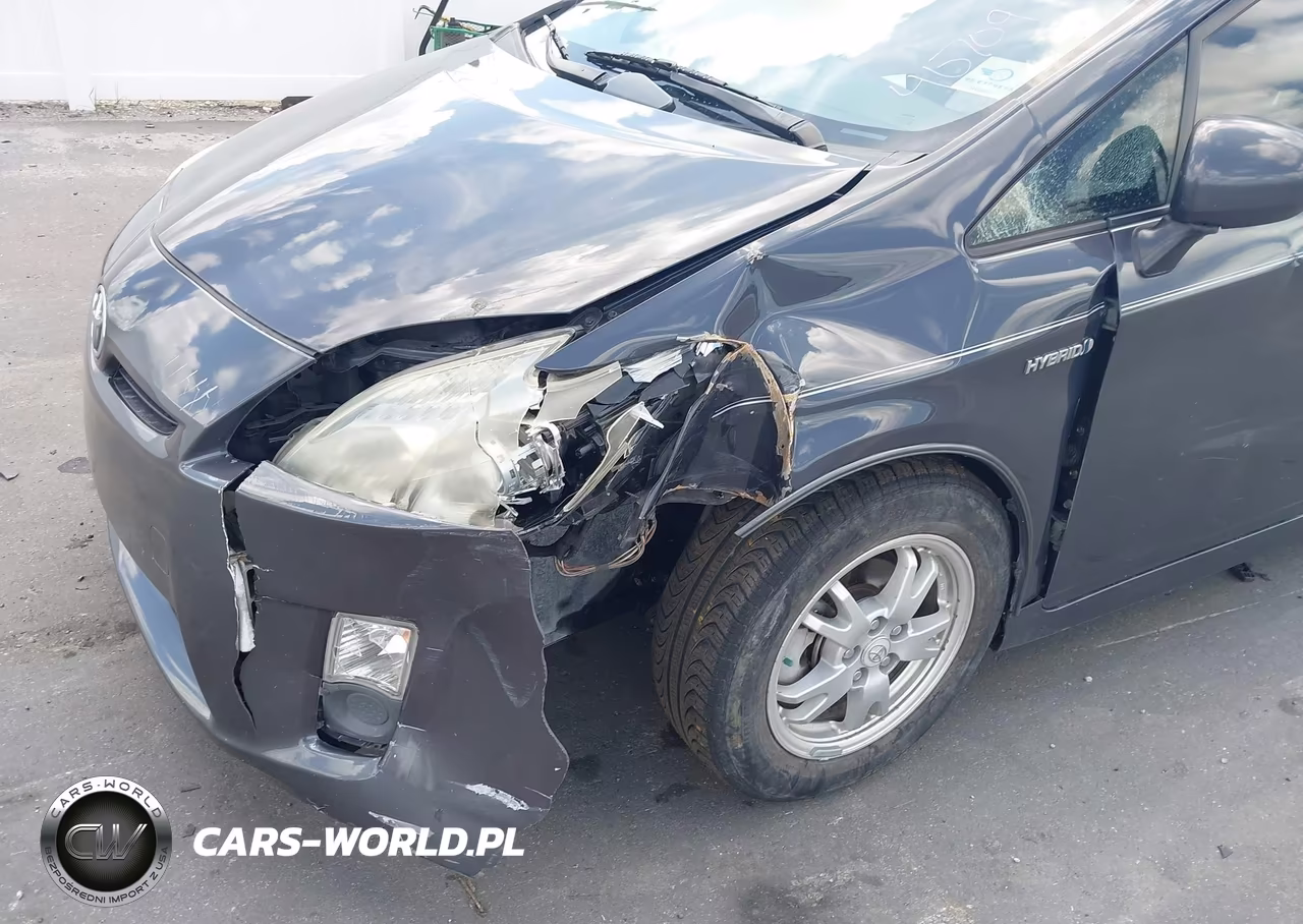 2011 Toyota Prius Four VIN:JTDKN3DU3B5340709 - 20