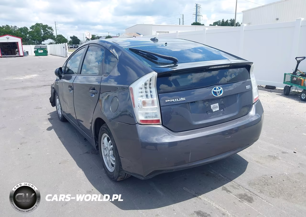 2011 Toyota Prius Four VIN:JTDKN3DU3B5340709 - 3