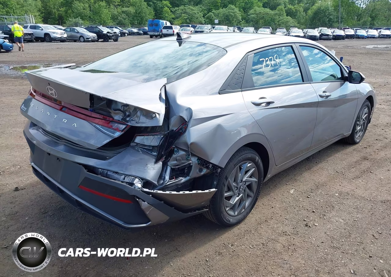 2024 Hyundai Elantra Sel VIN:KMHLM4DG5RU784029 - 4