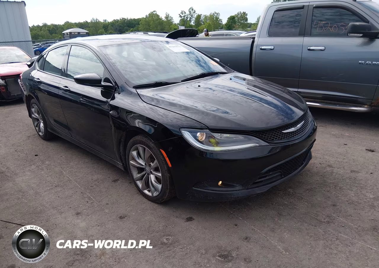 2015 Chrysler 200 S – zdjęcie 1 z 16