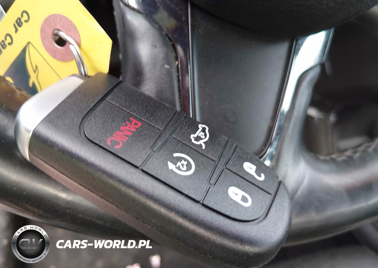 2015 Chrysler 200 S VIN:1C3CCCBG2FN551370 - 11