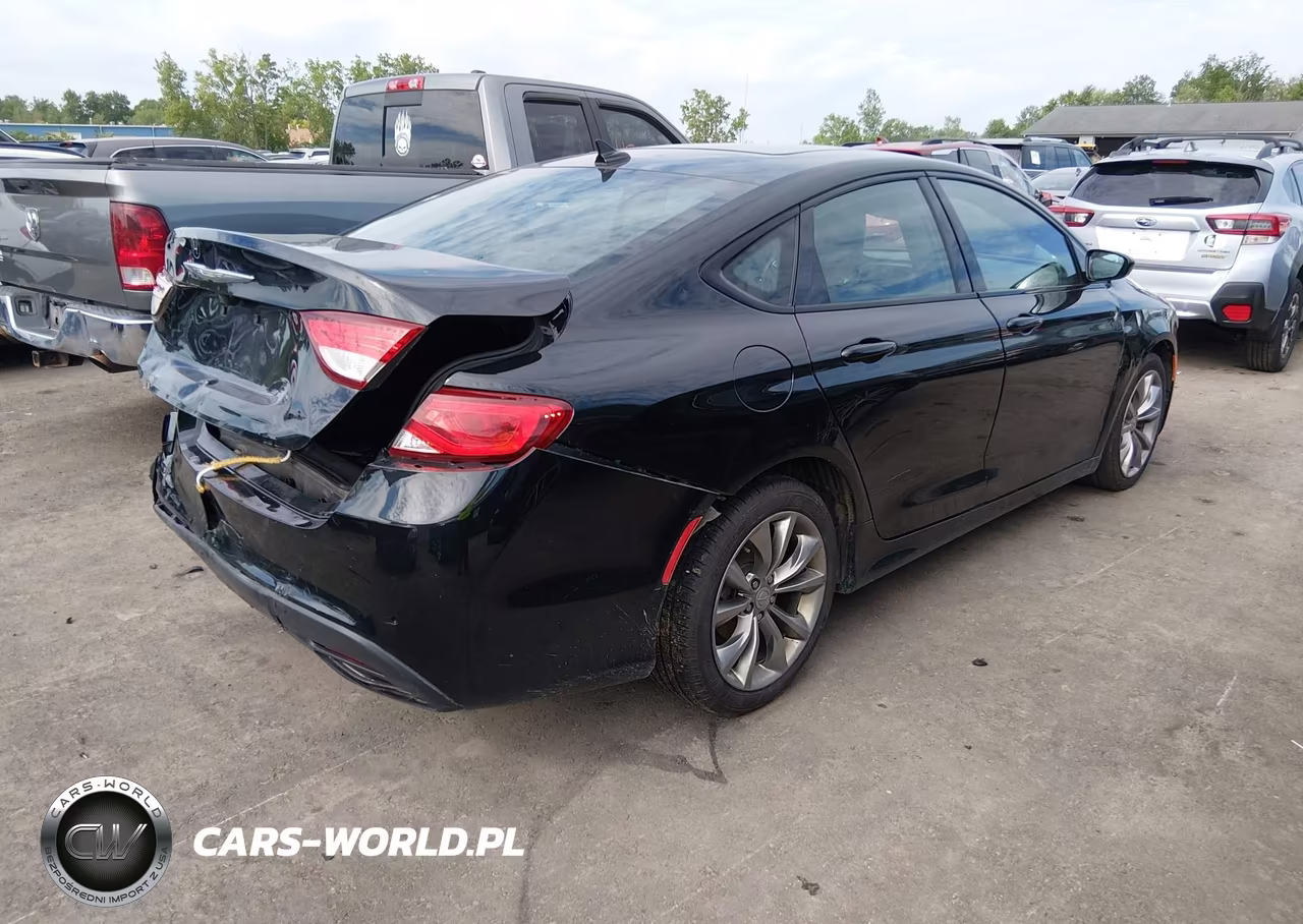 2015 Chrysler 200 S VIN:1C3CCCBG2FN551370 - 4
