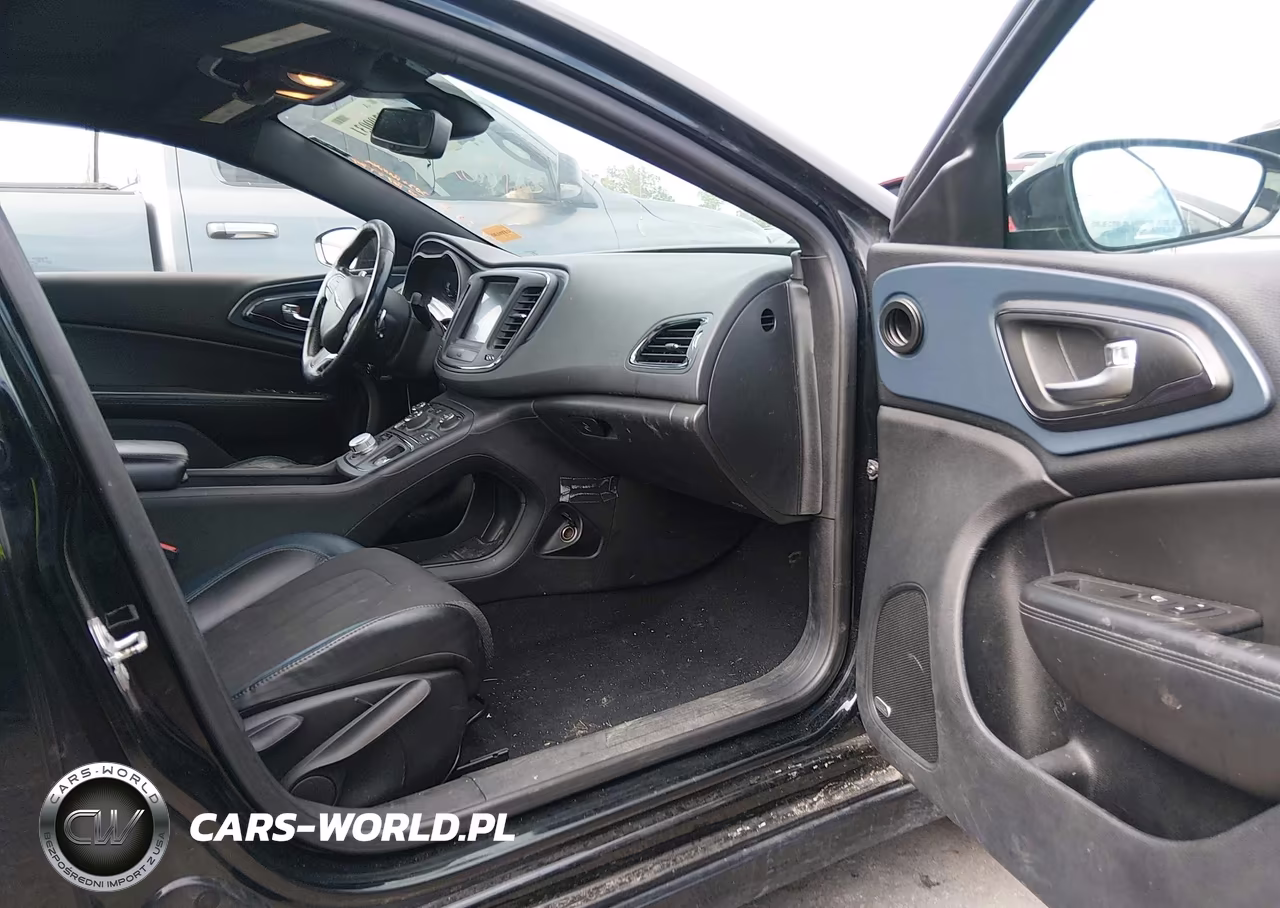 2015 Chrysler 200 S VIN:1C3CCCBG2FN551370 - 5