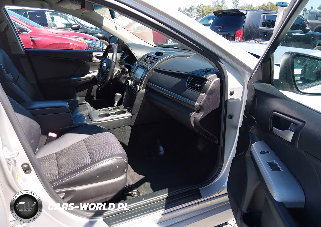 2014 Toyota Camry Se VIN:4T1BF1FK3EU397558 - 17