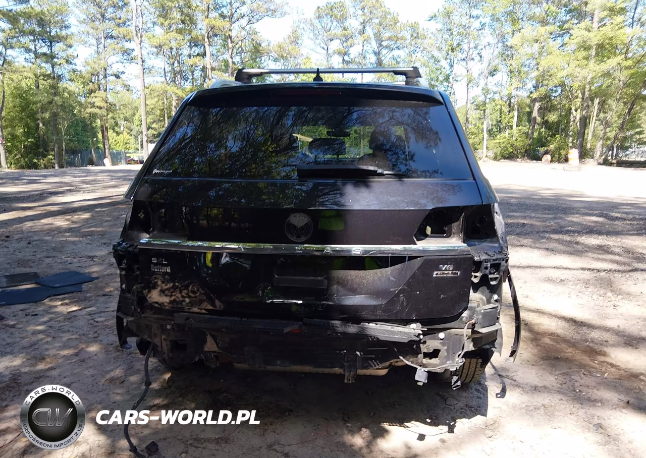 2018 Volkswagen Atlas 3.6L V6 Sel VIN:1V2MR2CA4JC549576 - 17