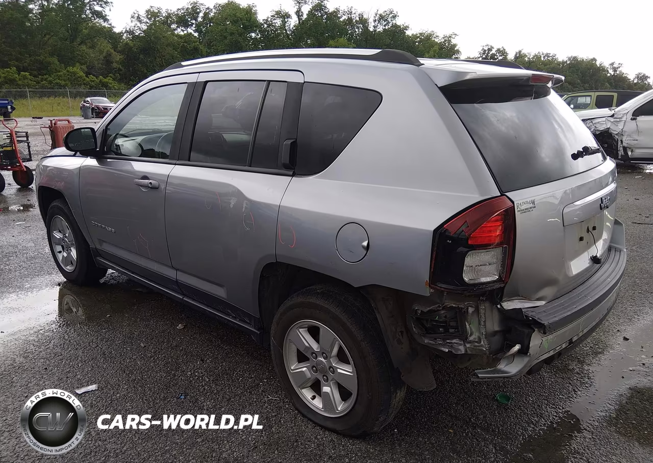 2015 Jeep Compass Sport VIN:1C4NJCBA7FD226130 - 3