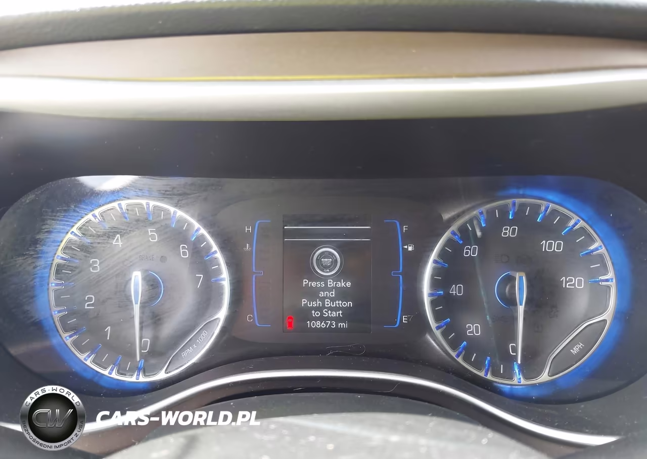 2019 Chrysler Pacifica L VIN:2C4RC1AG4KR702881 - 7