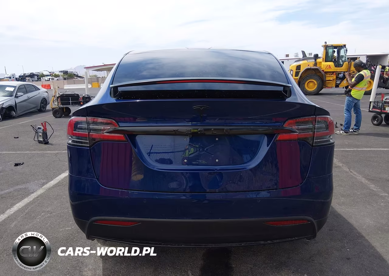 2017 Tesla Model X VIN:5YJXCDE22HF076064 - 16
