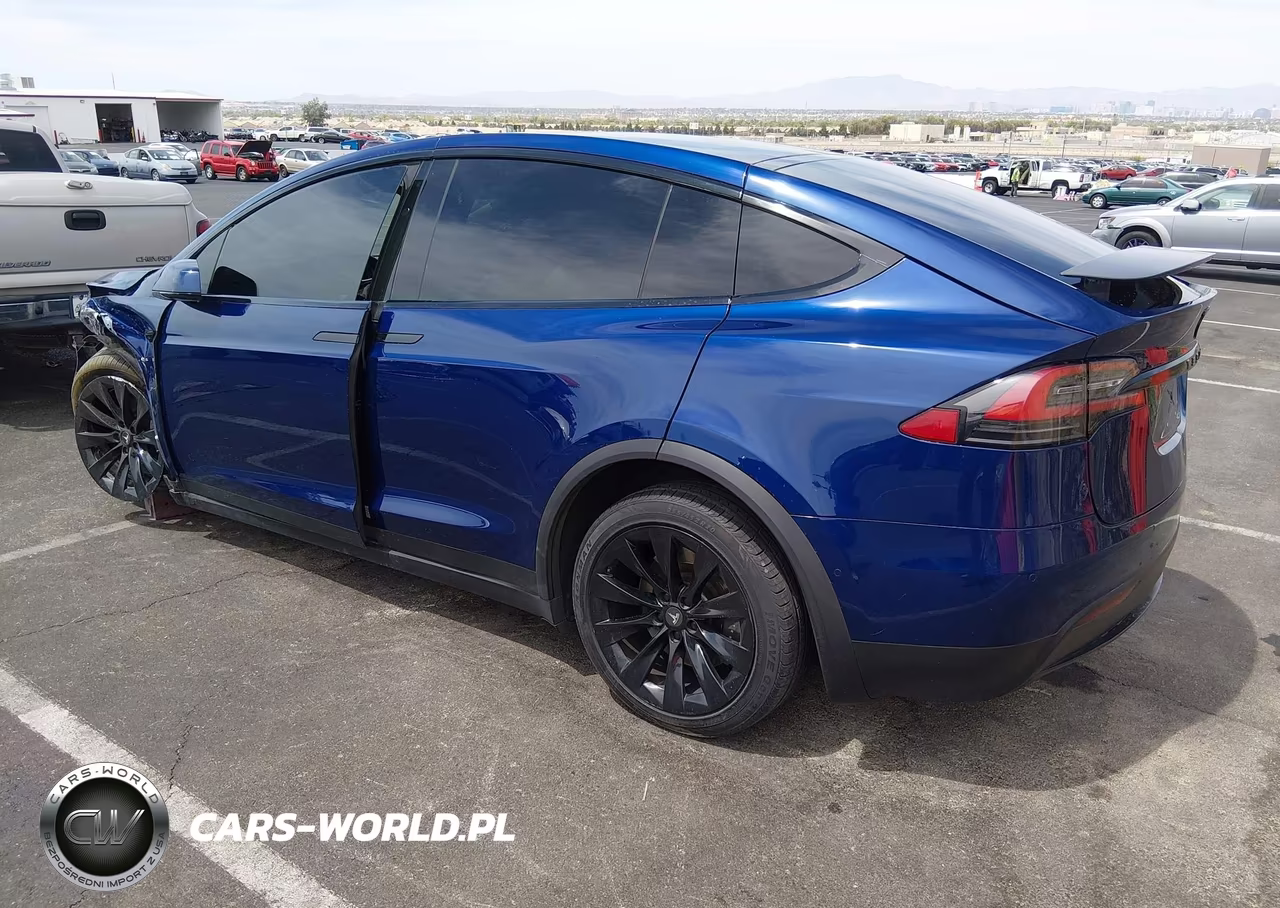 2017 Tesla Model X VIN:5YJXCDE22HF076064 - 3