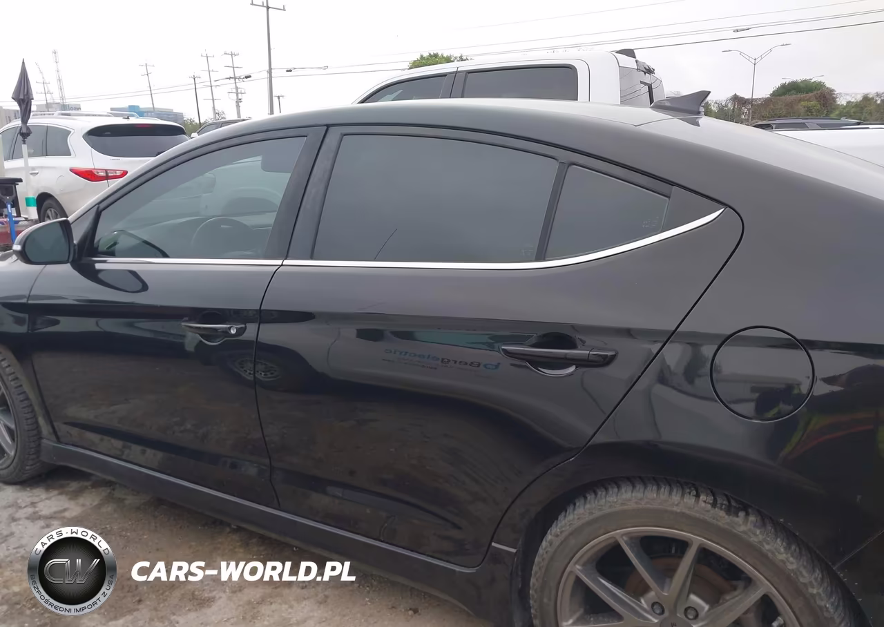 2017 Hyundai Elantra Sport VIN:KMHD04LB5HU352013 - 14