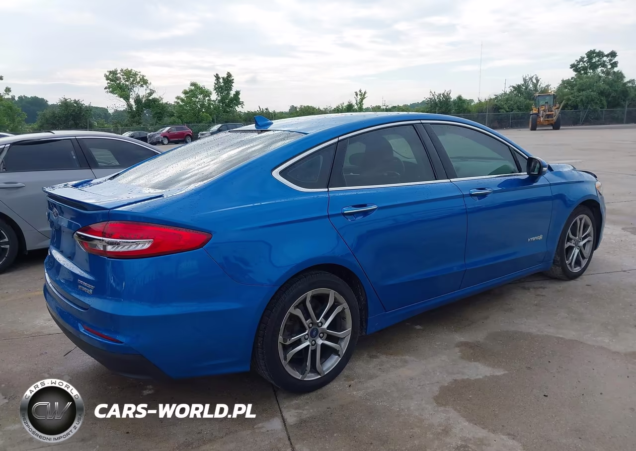 2019 Ford Fusion Hybrid Titanium VIN:3FA6P0RU4KR255321 - 4