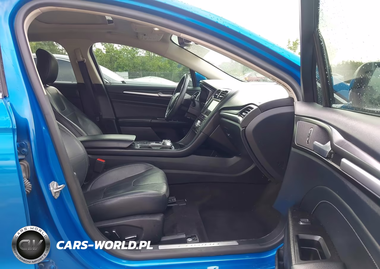 2019 Ford Fusion Hybrid Titanium VIN:3FA6P0RU4KR255321 - 5