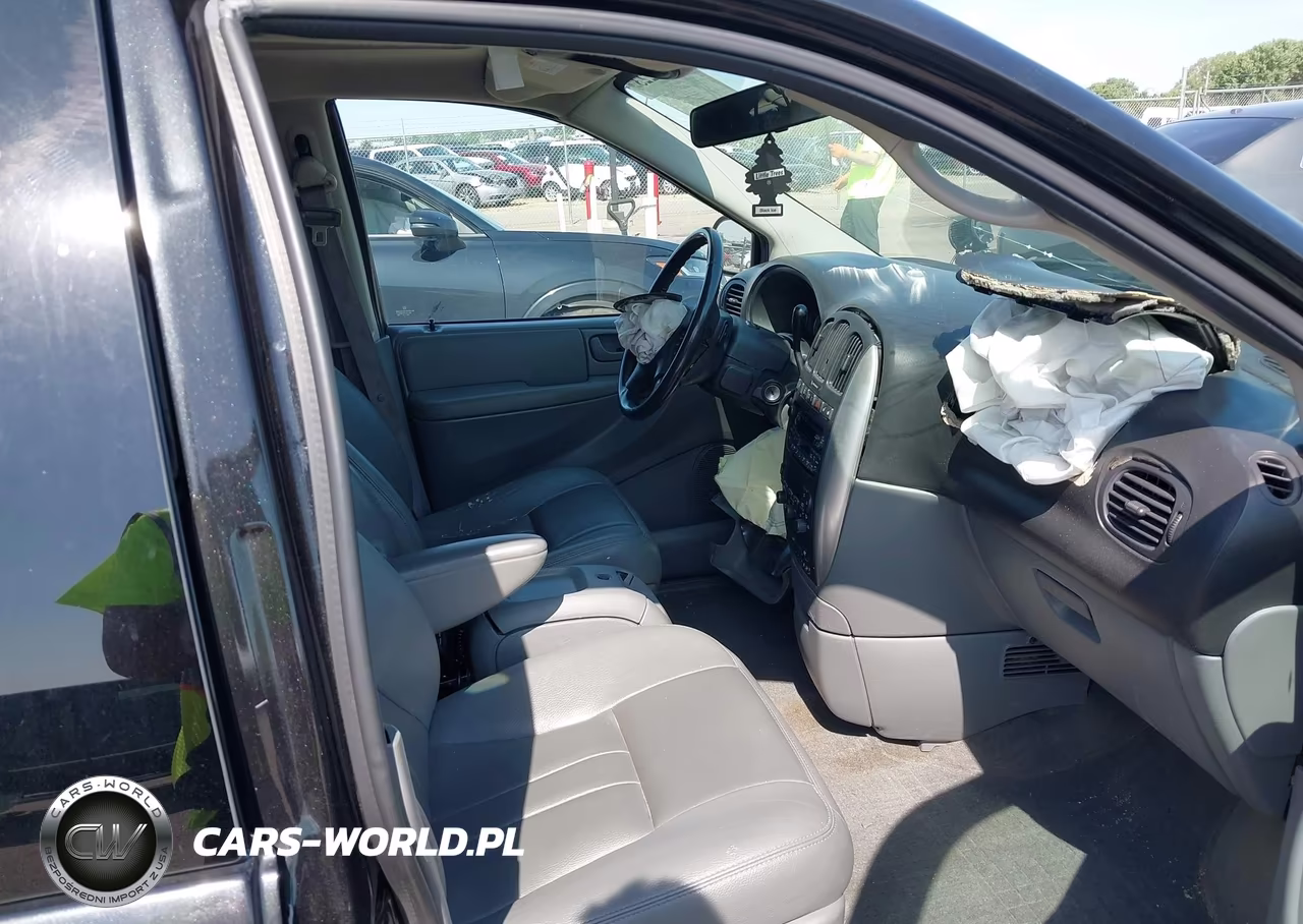 2006 Chrysler Town & Country Touring VIN:2A4GP54L46R874226 - 5